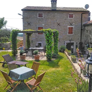 Al Merlo Olivo, Rural Istrian House Bed & Breakfast